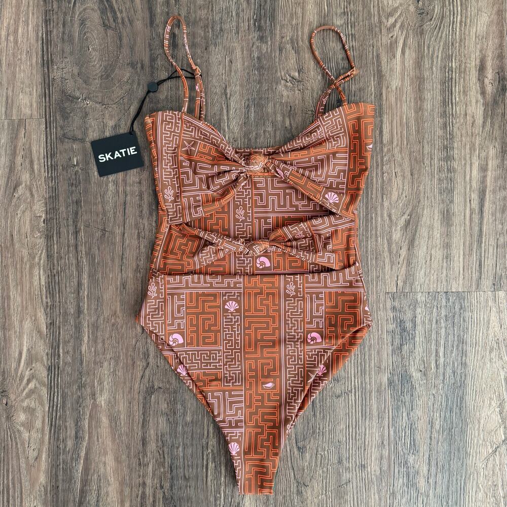 NEW Skatie Lisa One Piece Swimsuit in Bonita Print Size Small - Picture 3 of 10